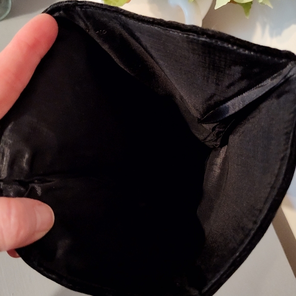 Majestic Vintage Black Velvet Foldover Clutch Purse - Picture 3 of 3
